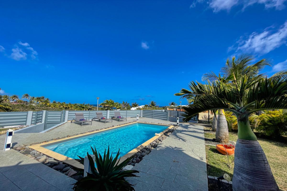 23 Location villa Andrea 3 chambres 6 personnes vue mer et piscine à sainte anne en guadeloupe - vue d'ensemble